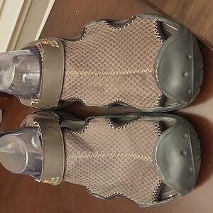 CROCS Water shoes Sz 12 Brown Rubber toe